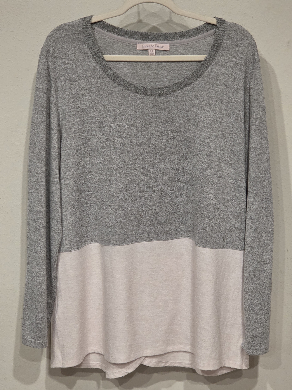 Piper Two-Tone Long Sleeve Tee - Gray & Light Pink